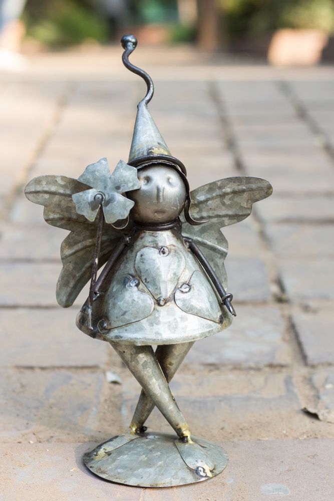 Objets de décoration - Figurine en fer recyclé fait main - DE KULTURE WORKS