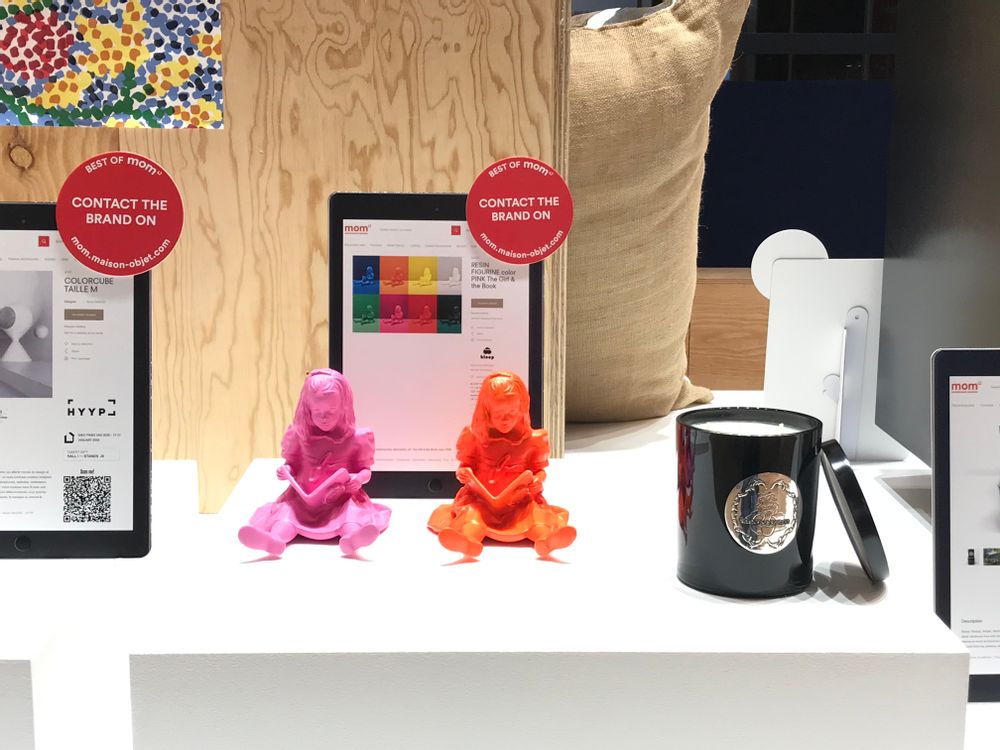 Children's apparel - RESIN FIGURINE color ORANGE - The Girl & the Book - BLOOP