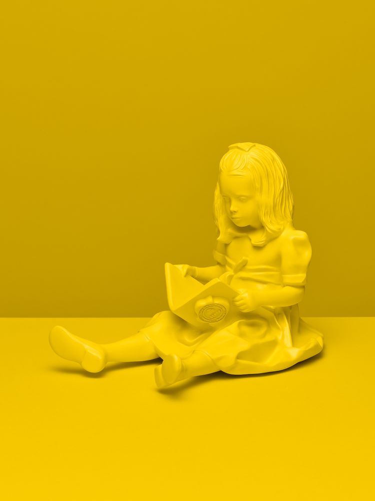 Objets de décoration - FIGURINE RESINE colori Jaune - The Girl & the Book  - BLOOP