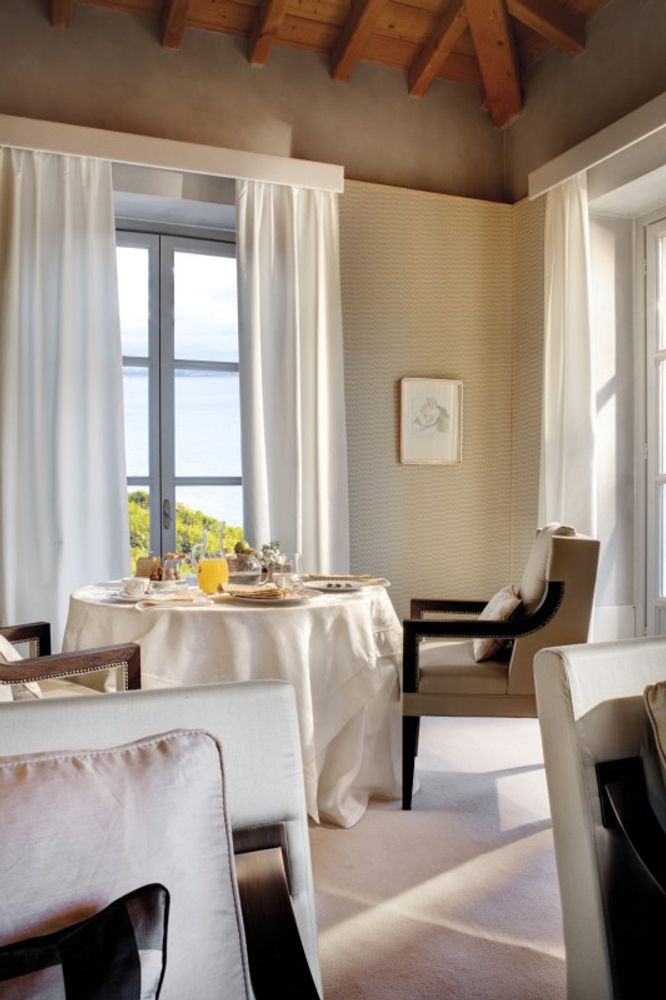 Tables for hotels - ORLÉANS Cushion - KOHRO