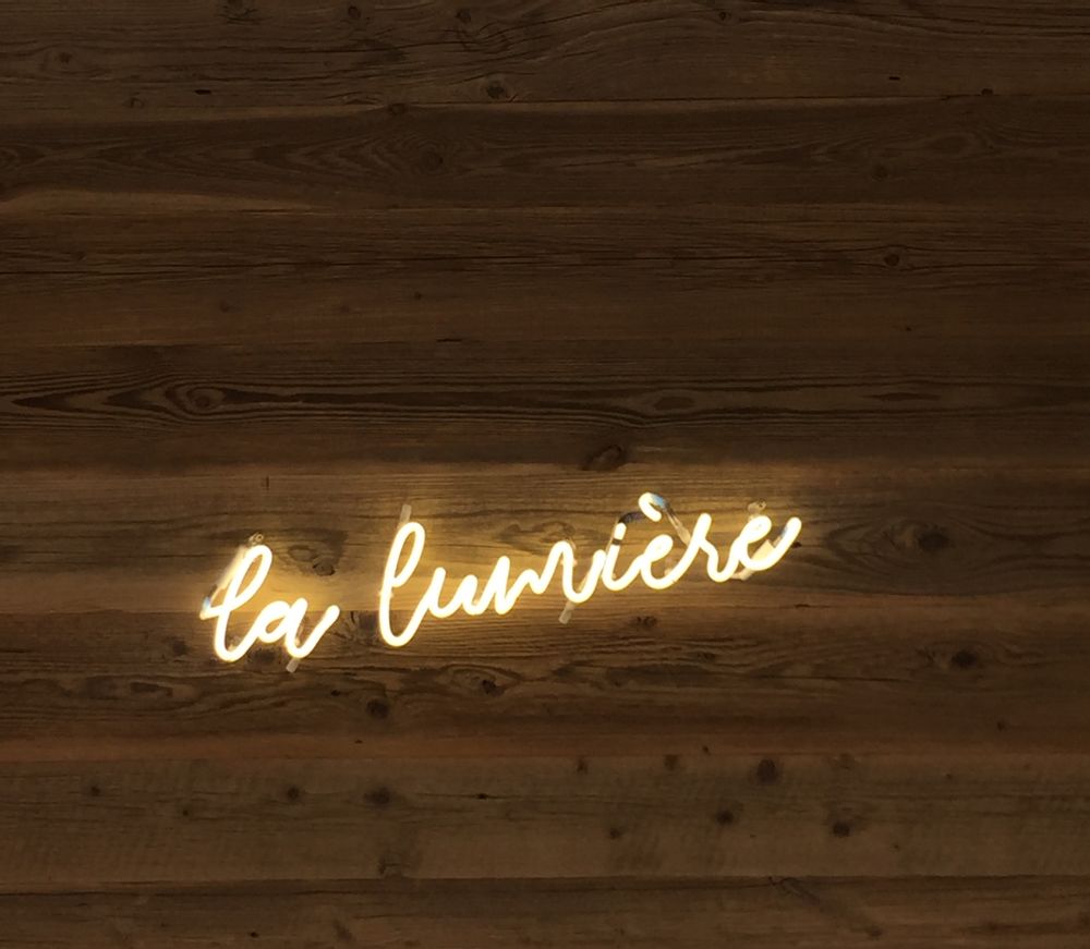 Other wall decoration - Neon text work installed on the wall - CAROLINE BAUP