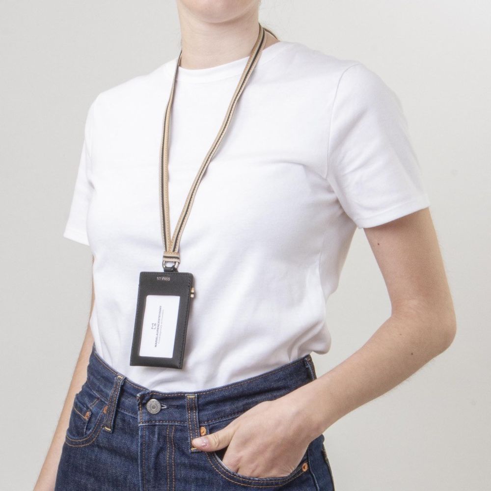 Accessoires de voyage - Pass Black - Porte badge en cuir avec tour de cou amovible - MLS-MARIELAURENCESTEVIGNY