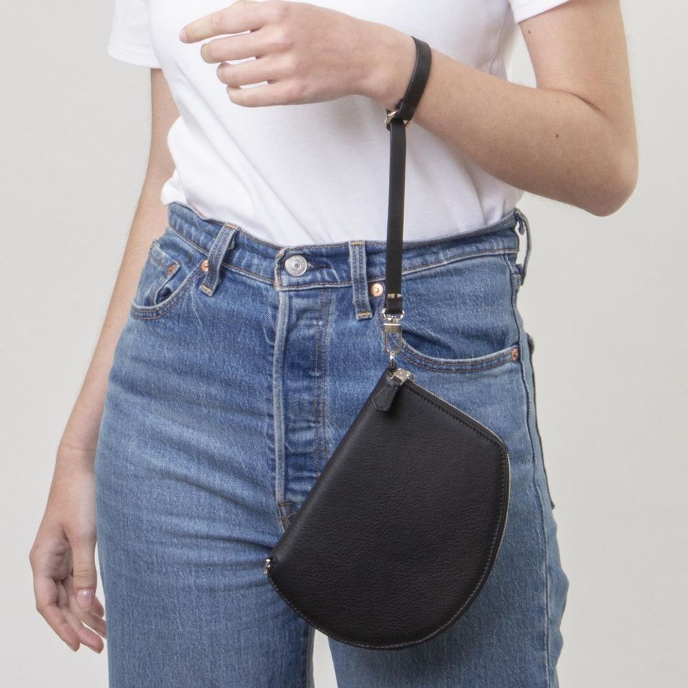 Cadeaux - Pocket Maxi Off White - Portefeuille de voyage avec bandoulière ou cordon amovible - MLS-MARIELAURENCESTEVIGNY