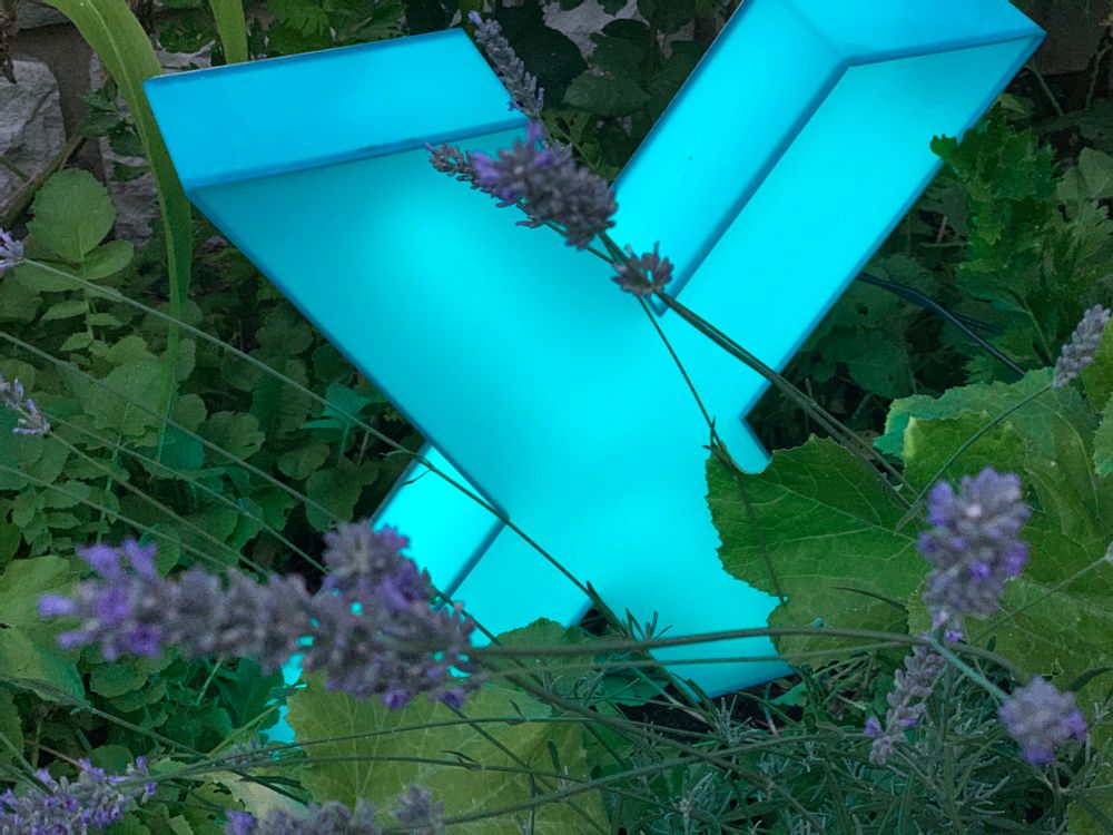 Sculptures, statuettes et miniatures - Sculpture outdoor en néon dans des caissons en  Plexiglass  - CAROLINE BAUP