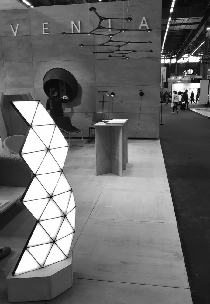 Decorative objects - TRI Light :: Floor Lamp TRI-23F - TOKIO FURNITURE & LIGHTING