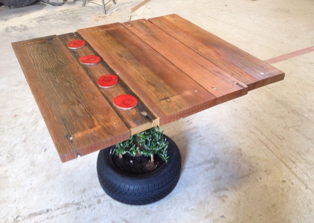 Tables Salle à Manger - Table « table en bois fait main en matériel d'upcycling » - LIVING MEDITERANEO