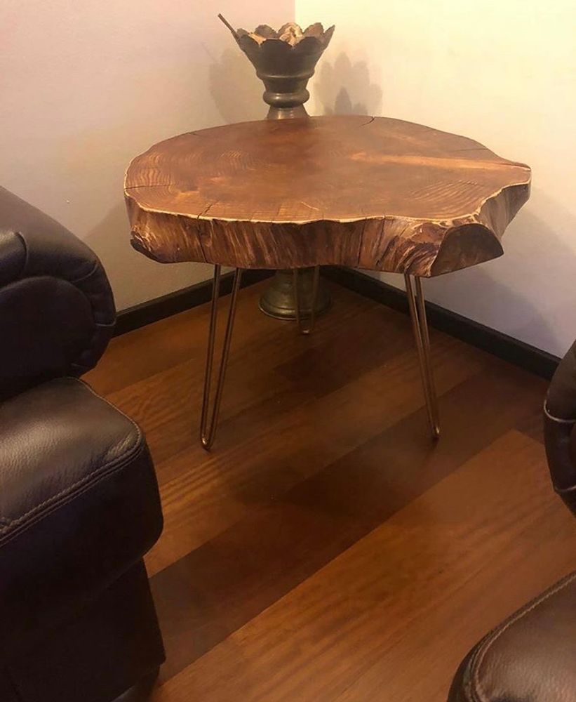 Objets de décoration - Table basse en bois massif, sapin - MASIV_WOOD