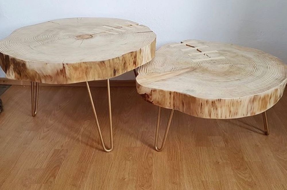 Objets de décoration - Table basse en bois massif, sapin - MASIV_WOOD