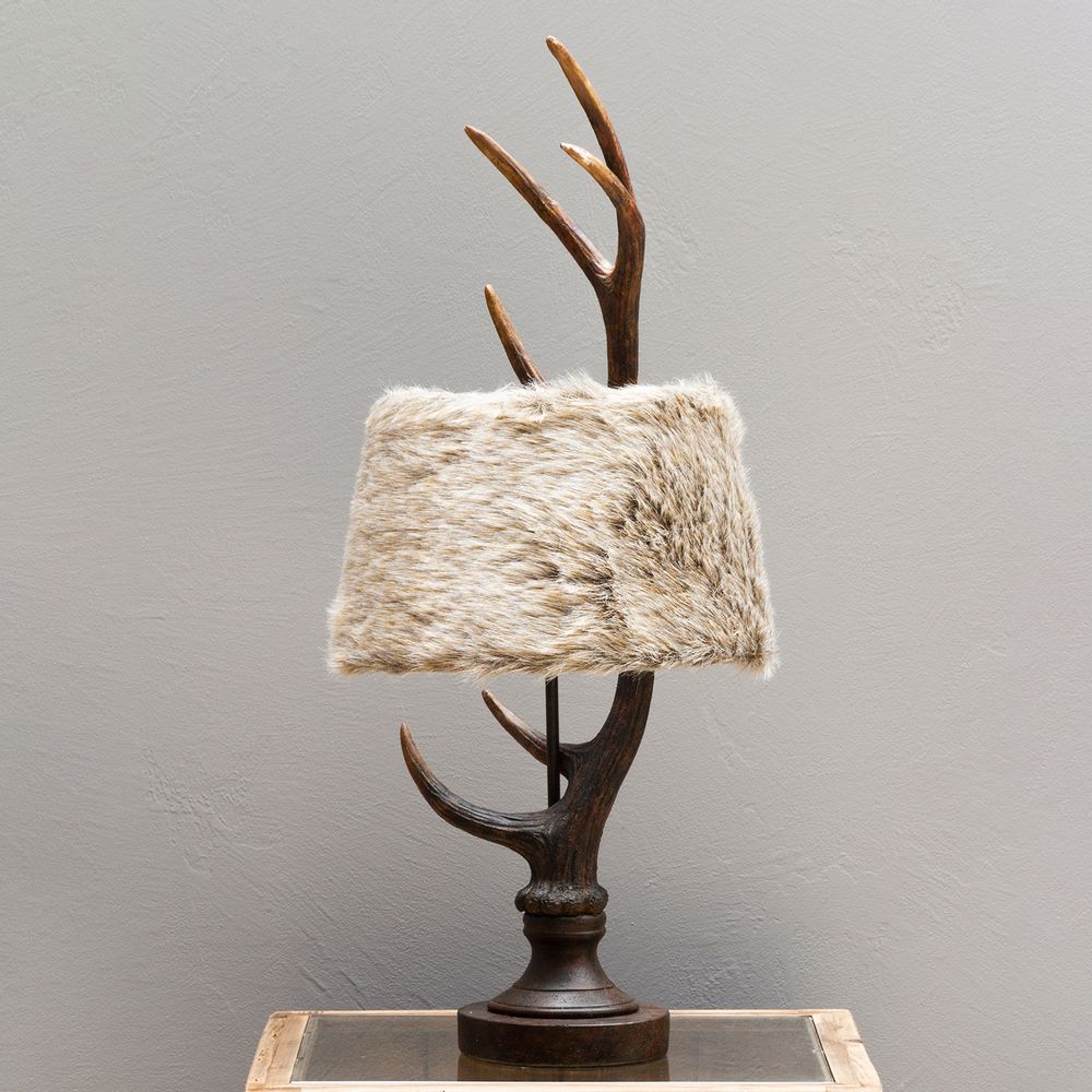 Table lamps - LAMP deer wood resin and A/J fur - CHEHOMA