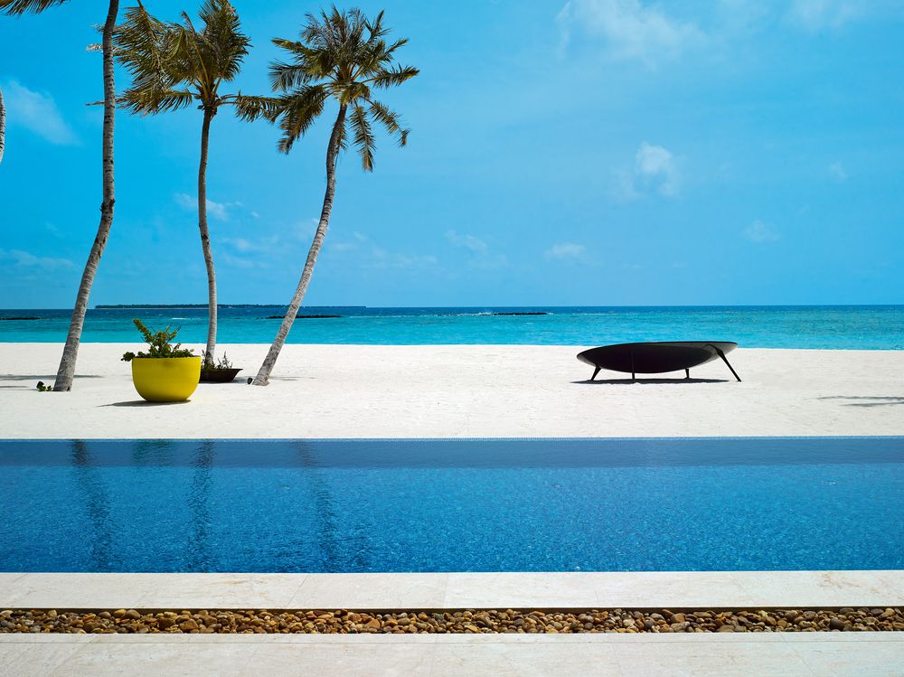 Sofas - Isle Lounge :: S Outdoor Sofa - TOKIO FURNITURE & LIGHTING