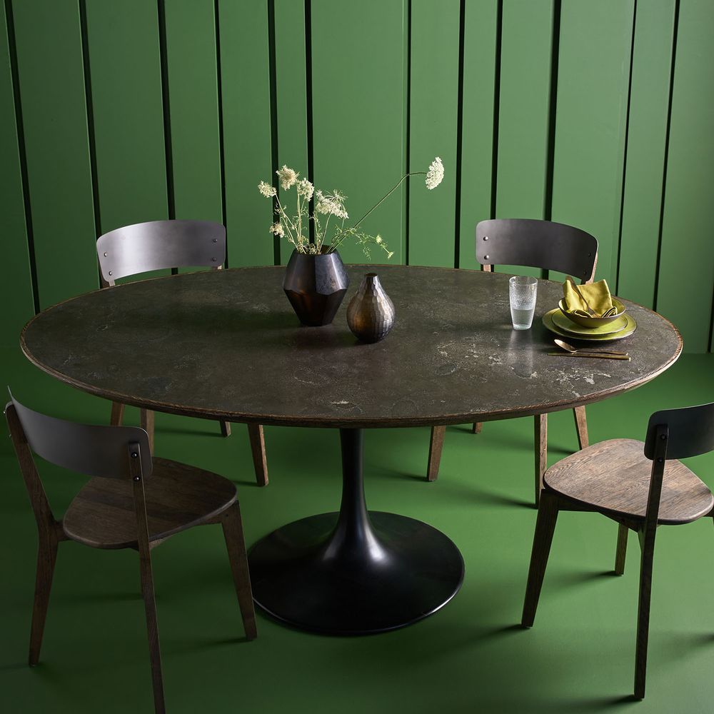Tables Salle à Manger - Table Tulipe - Piétement métal, plateau en pierre bleue cerclé de chêne - SIGNATURE MOBILIER ET DÉCORATION