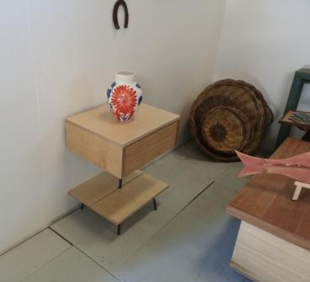 Objets design - Table de nuit en érable avec plateau - LIVING MEDITERANEO