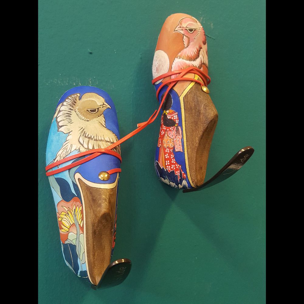 Objets de décoration - Cintres créatifs faits à la main "Medium Size Fil Rouge" - GILDE SCARTI E MESTIERI