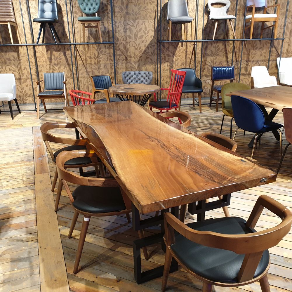 Dining Tables - Caramel dinner tables - DESIGNTRADE