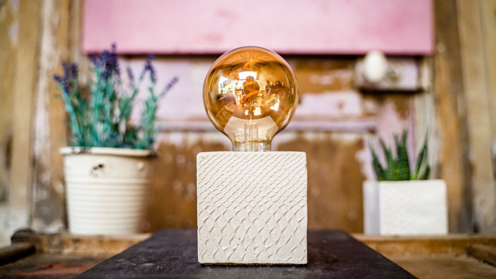 Design objects - Concrete lamp | Cube | Crocodile printed concrete - JUNNY