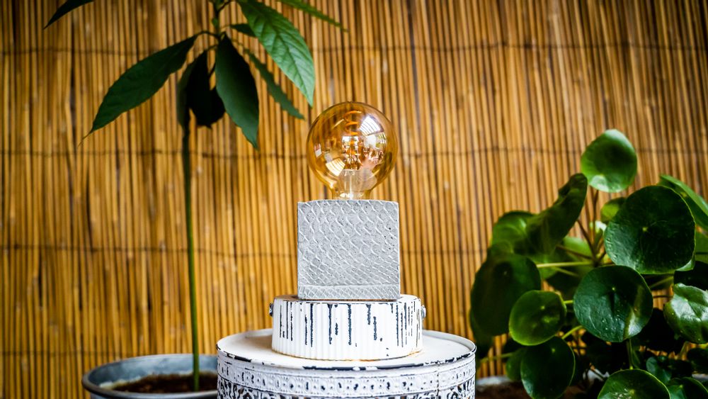 Design objects - Concrete lamp | Cube | Crocodile printed concrete - JUNNY