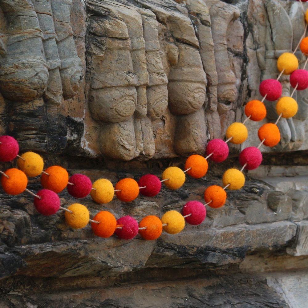Christmas garlands and baubles - Handmade Felt Garlands - DE KULTURE WORKS