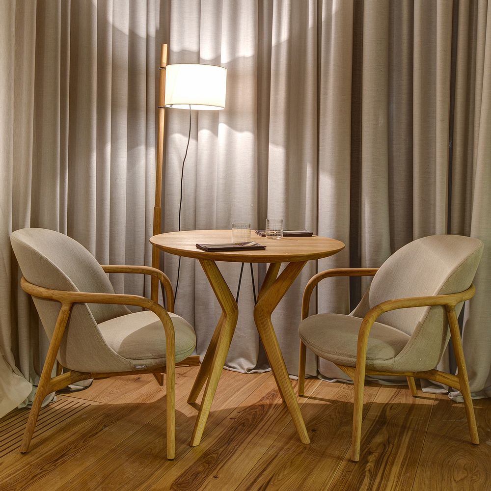 Tables Salle à Manger - Table LAKRI OVALE ET RONDE - ARTISAN
