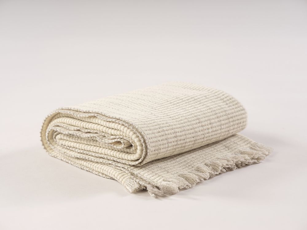 Objets de décoration - Jeter couverture TILE par John Pawson pour Teixidors - TEIXIDORS