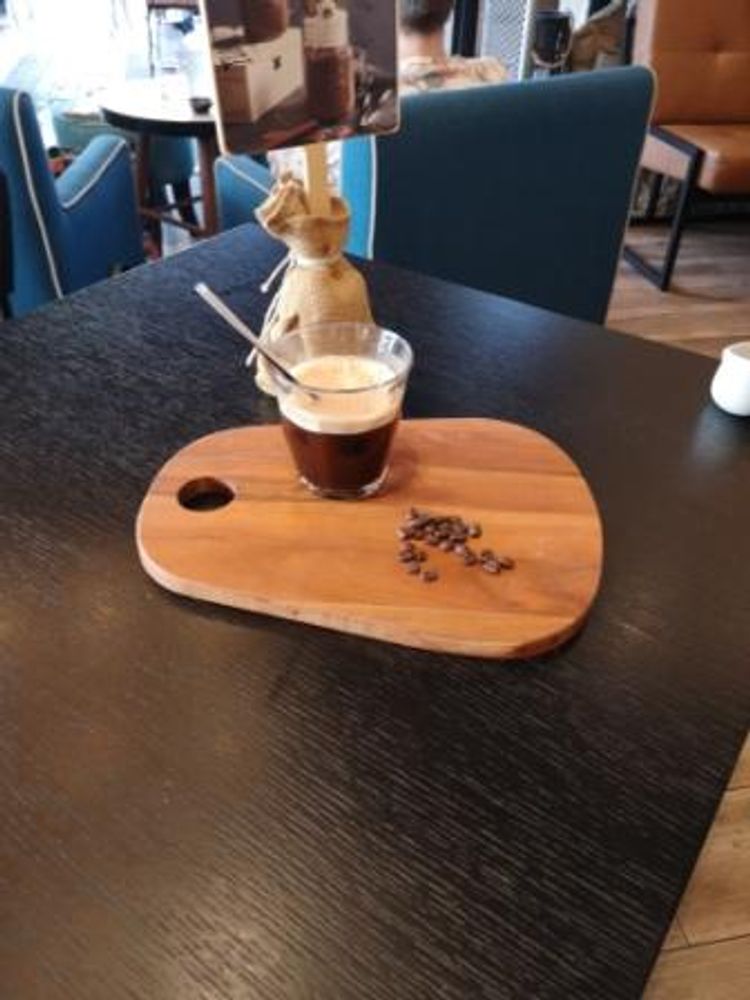 Platter and bowls - Cutting board Short round "dewdrop" - LIVING MEDITERANEO