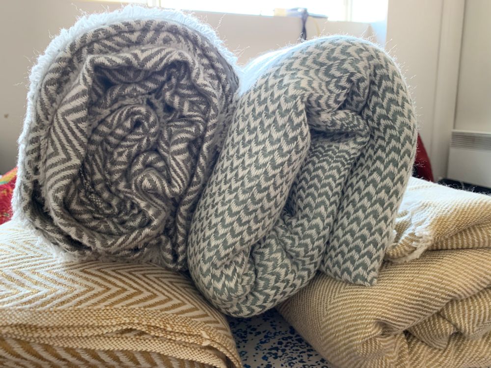 Foulards et écharpes - PLAID "DOUCEUR" EN CACHEMIRE ET LAINE - PECHAAN