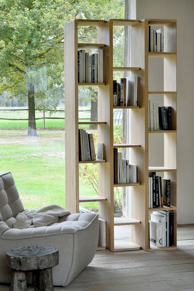 Bookshelves - Oak Stairs rack - ETHNICRAFT