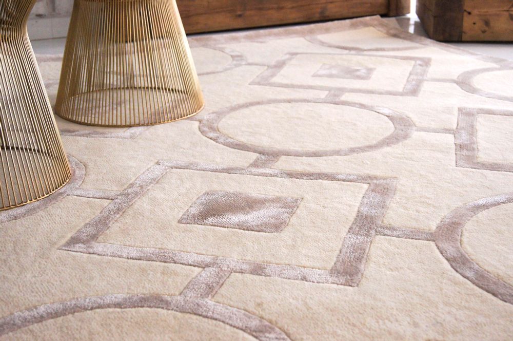 Tapis design - MOTIF ROMANCE, TAPIS DE ZONE FAIT MAIN SUR LAINE BIO PURE - KAYMANTA