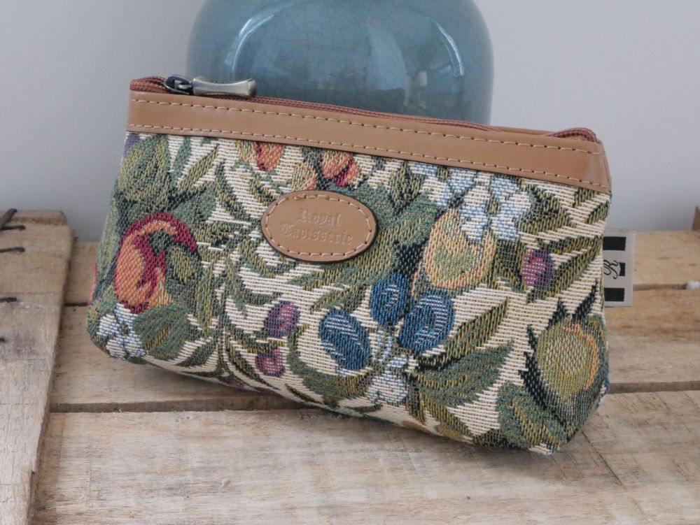 Pochettes - Les trousses Royal Tapisserie - ROYAL TAPISSERIE MADE IN FRANCE
