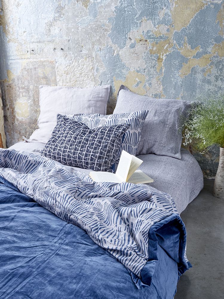 Fabric cushions - Linen Cushion Cover - Large Palm Embroidery - 60 x 40 cm - CONSTELLE HOME