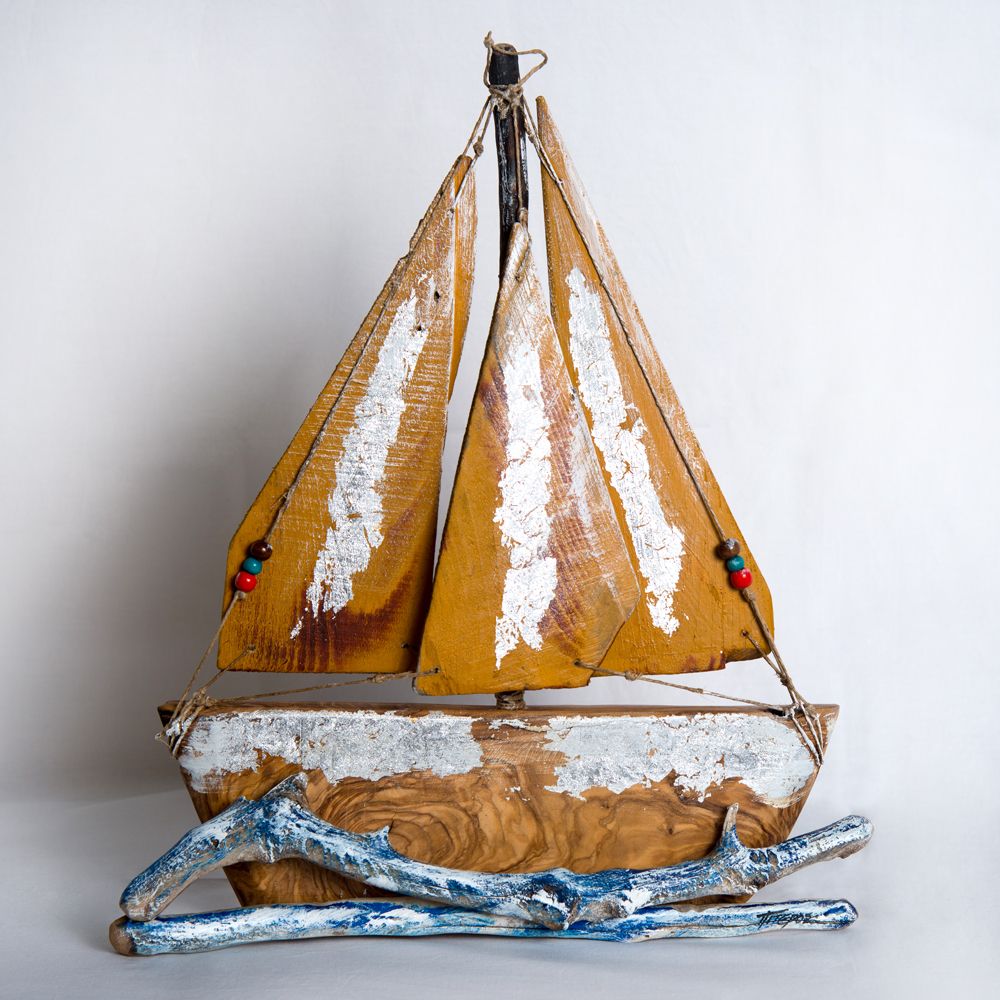 Objets de décoration - En Plo | Bateau en bois d'olivier - PITEROS DIMITRIS