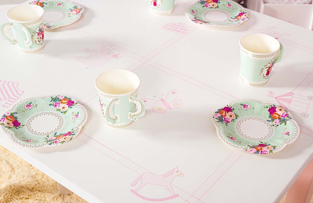 Dining Tables - Child's Table - ISLE OF DOGS DESIGN WUPPERTAL