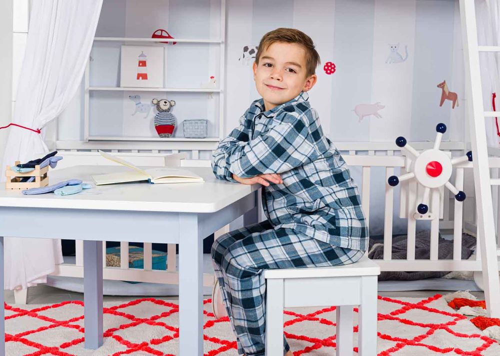 Dining Tables - Child's Table - ISLE OF DOGS DESIGN WUPPERTAL