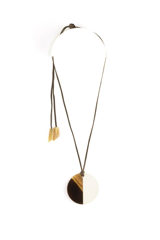 Bijoux - Pendants in horn and lacquer - L INDOCHINEUR X RIVÊT