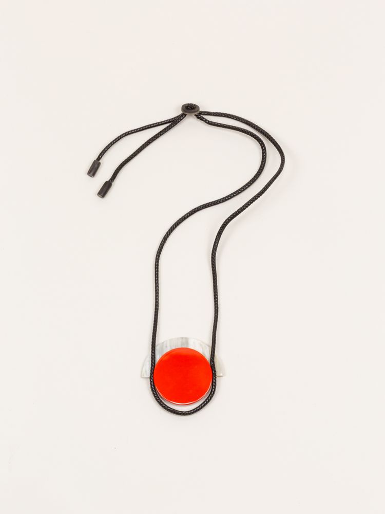 Bijoux - Horn and lacquer pendants - L INDOCHINEUR X RIVÊT
