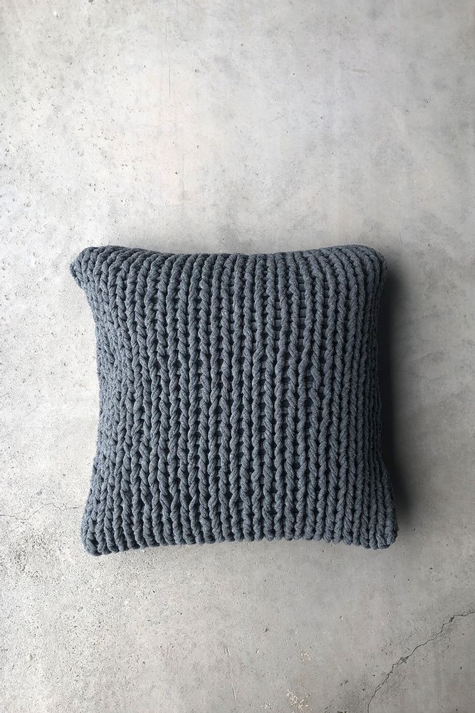 Fabric cushions - KNIT HANDMADE DECORATIVE CUSHION - MIKMAX BARCELONA