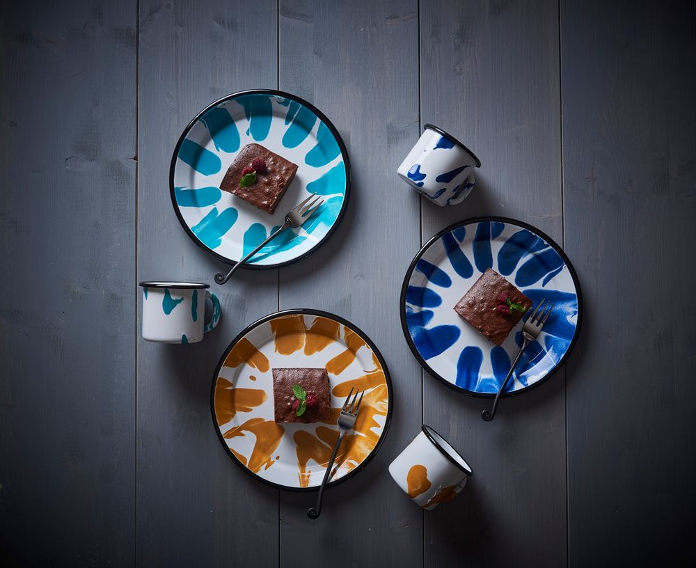 Unique pieces - A Little Color Dinner+Dessert Plates - KAPKA ENAMELWARE
