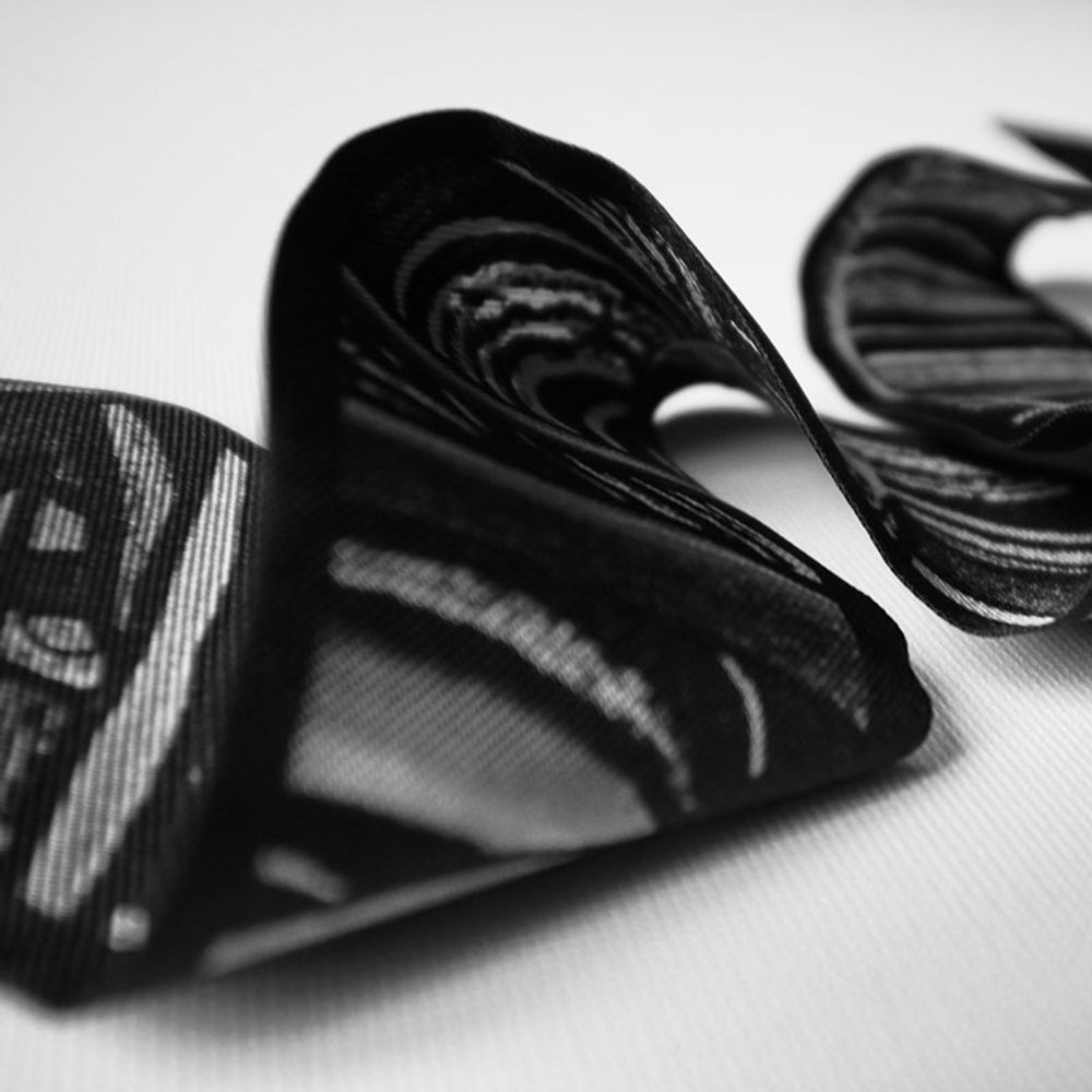 Foulards et écharpes - Fétiche à nouer 100 % twill de soie - bandeau/ruban - Legende Black & White - MAISON FÉTICHE