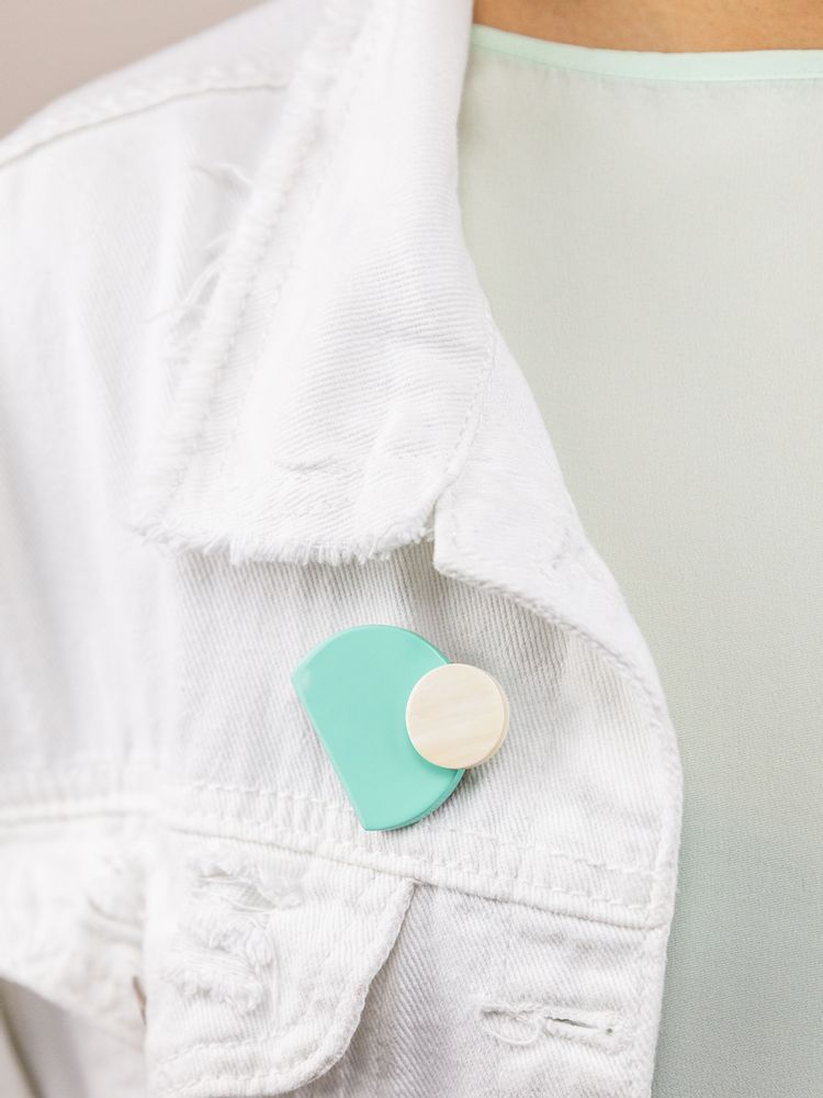 Jewelry - Lacquered pins - L INDOCHINEUR X RIVÊT