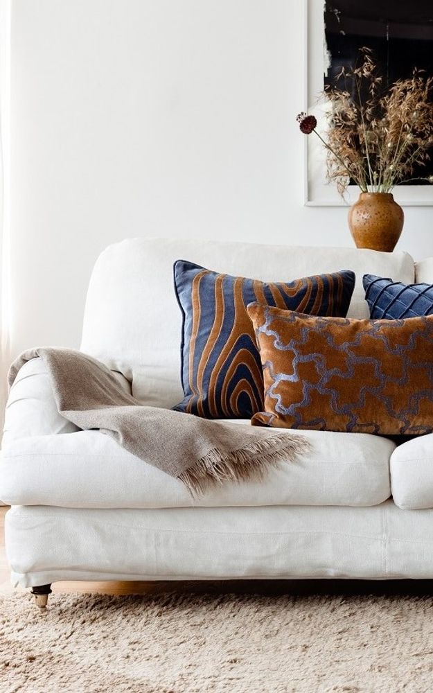 Fabric cushions - Velvet Cushions - Mita - CHHATWAL & JONSSON