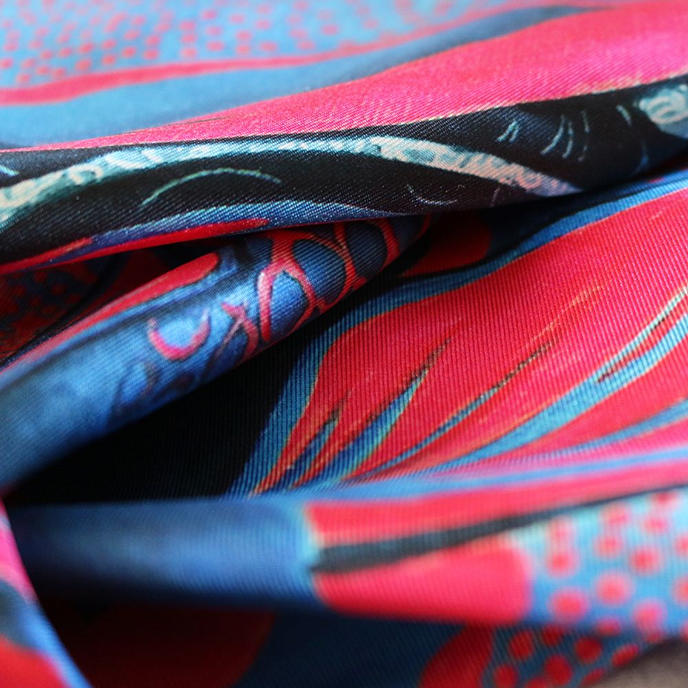 Objets de décoration - Foulard / carré de soie LA DANSE N°2 PINK 45 - imprimé 100 % twill de soie - 45 x 45 cm - roulotté à la française - Maison Fétiche - MAISON FÉTICHE