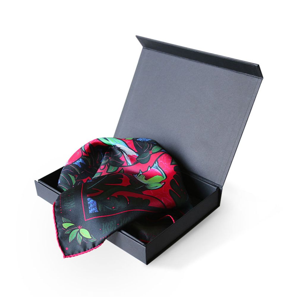 Tissus - OISEAUX DU PARADIS 45 - carré / foulard imprimé 100 % twill de soie - 45 x 45 cm - roulotté à la française - MAISON FÉTICHE