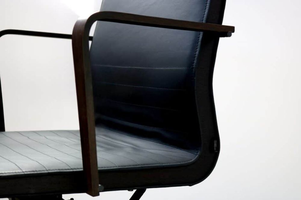 Office seating - Vincent Van Duysen Chair - BULO