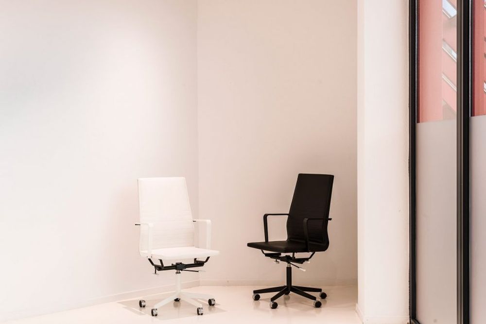 Office seating - Vincent Van Duysen Chair - BULO