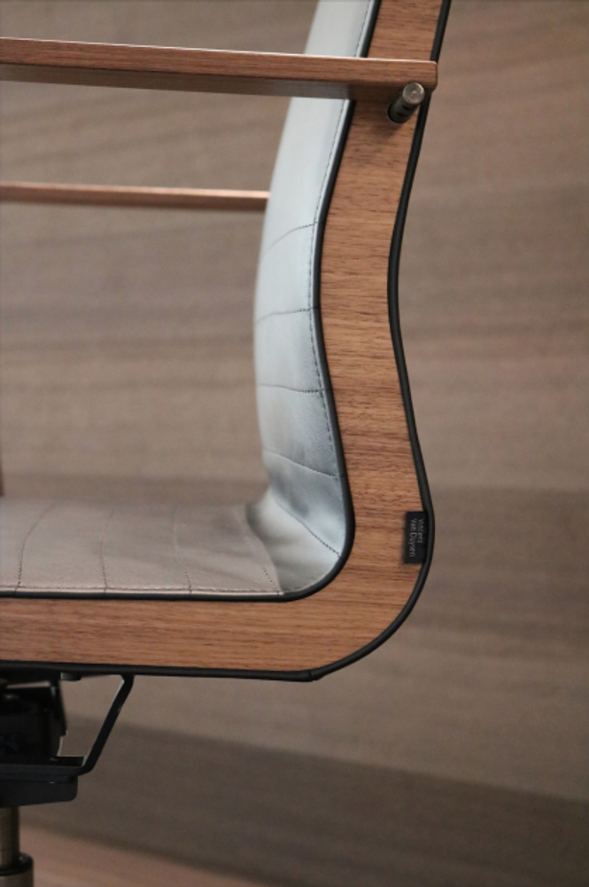 Office seating - Vincent Van Duysen Chair - BULO