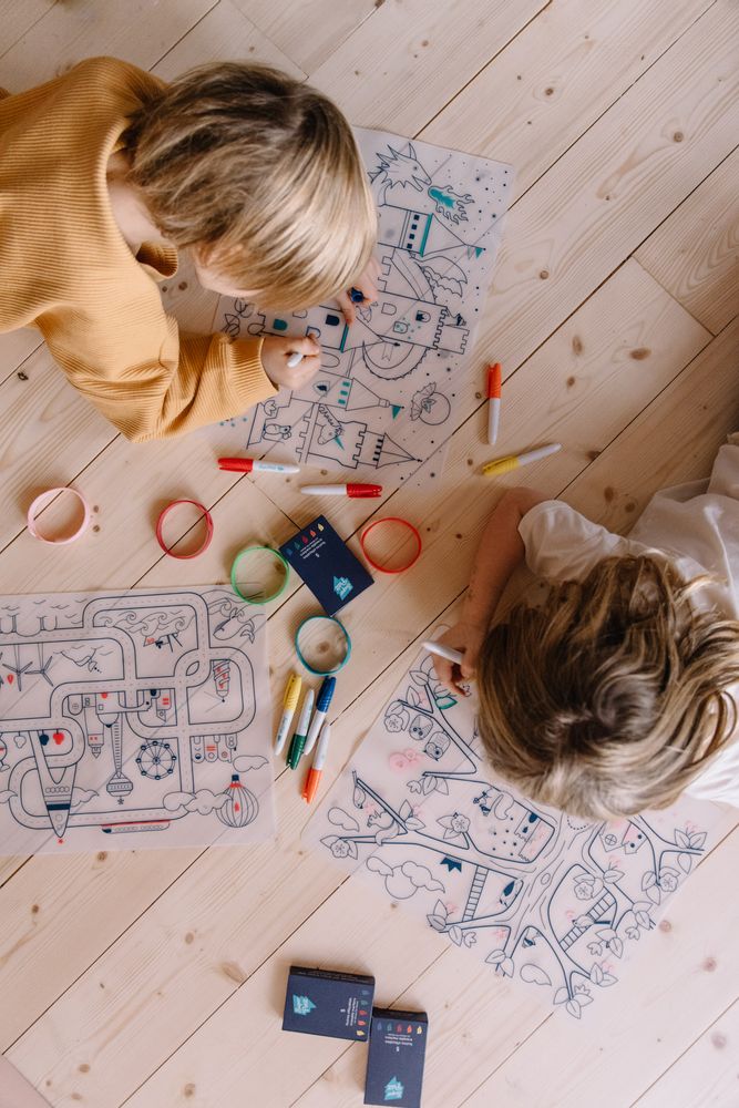 Jeux enfants - set de table en silicone à colorier avec ses 5 feutres effaçables inclus -Arbre magique - SUPERPETIT