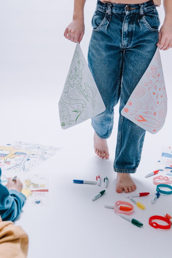 Sets de table - Silicone Mini Playmat - DINO reversible avec 4 feutres effaçables inclus - SUPERPETIT