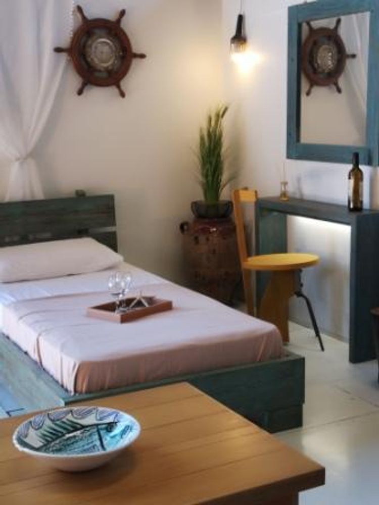 Lits - Lit Philosopher en bois massif - LIVING MEDITERANEO
