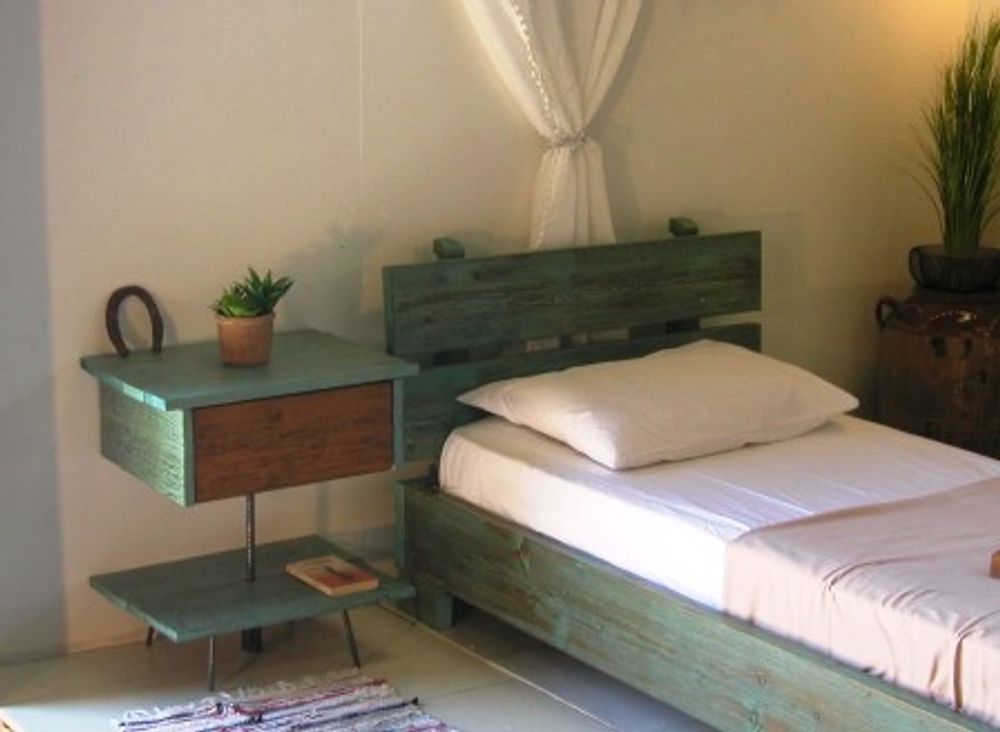 Lits - Lit Philosopher en bois massif - LIVING MEDITERANEO