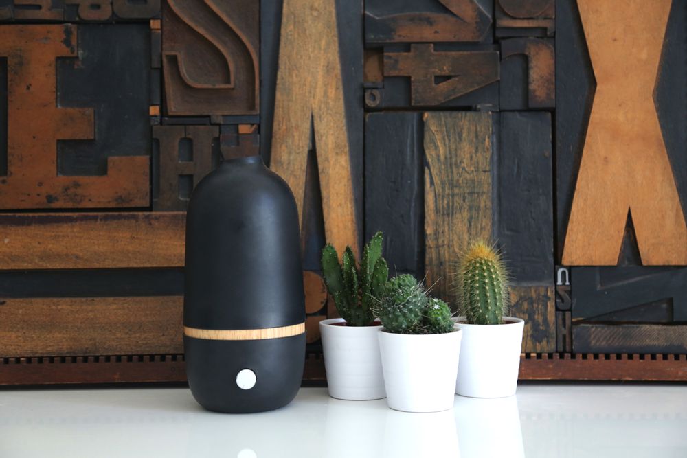 Objets design - BO BLACK : Diffuseur d'huiles essentielles par nébulisation - INNOBIZ
