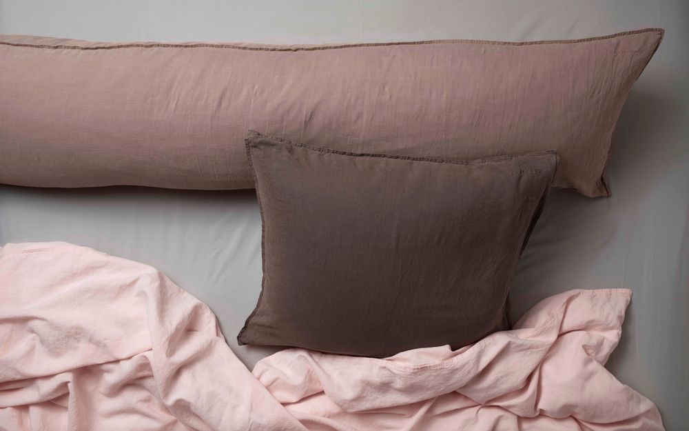 Hotel bedrooms - bedMATE pillow + washed linen pillowcase - SUITE702